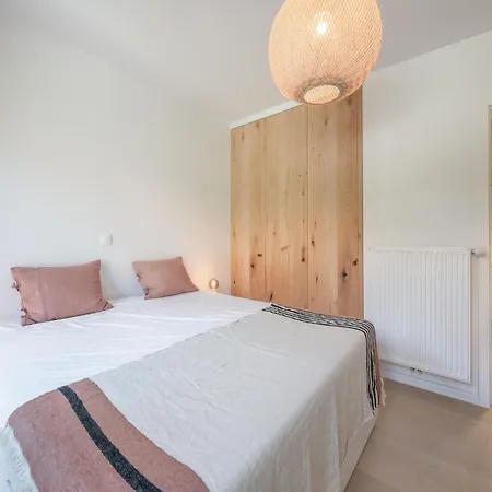 Appartement In Duinbergen Near The