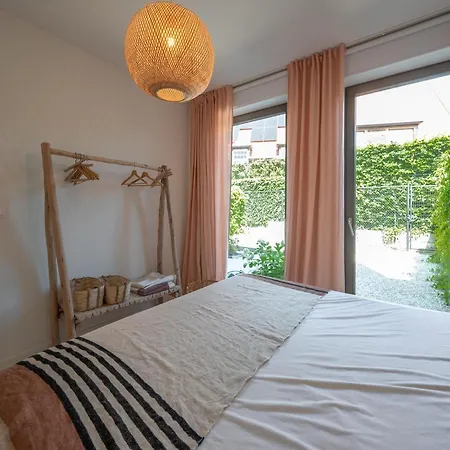 Appartement In Duinbergen Near The